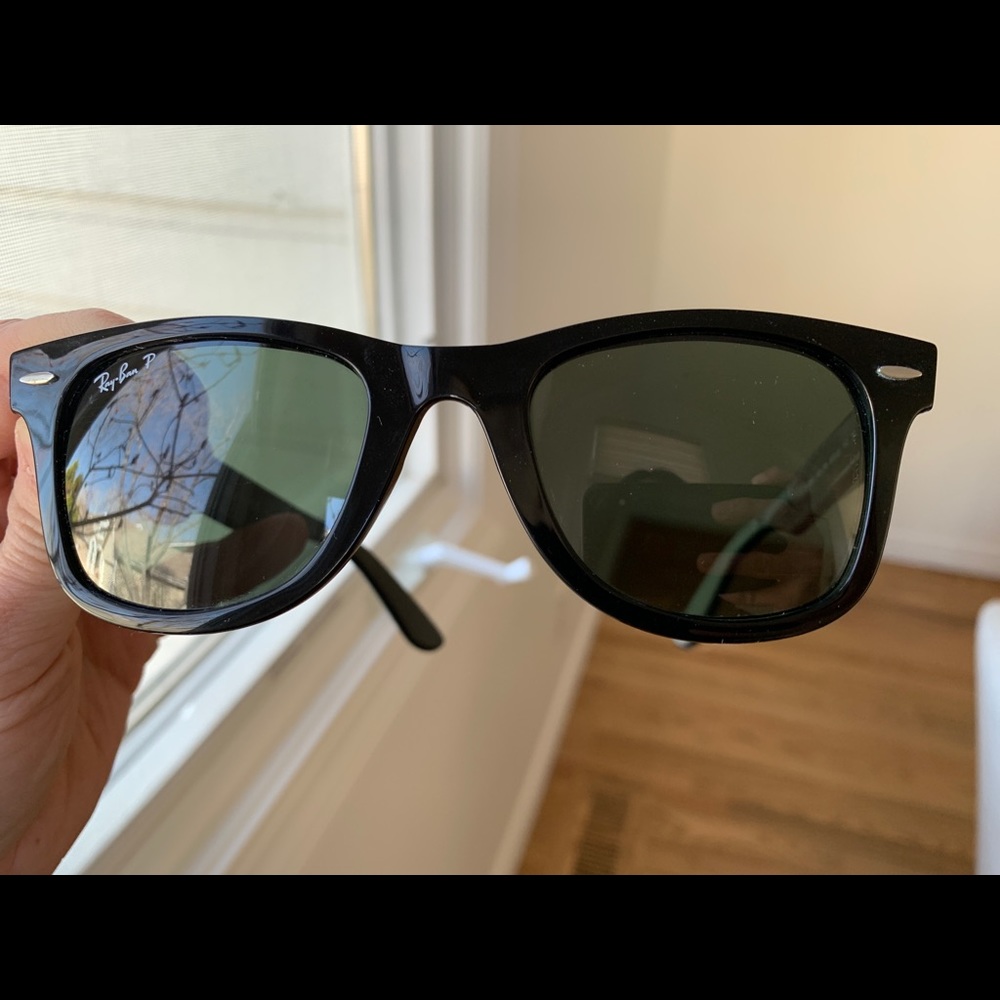 Ray-Ban wayfarer ease polarized RB4340